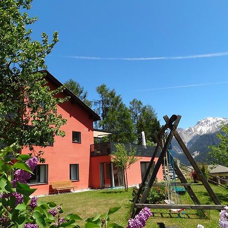Chasa Felix Scuol Apartment Стая снимка