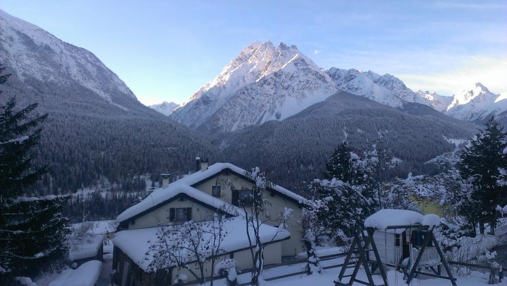Chasa Felix Scuol Apartment Стая снимка